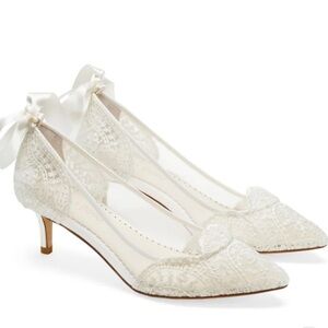 Bella Belle Greta Heels. Size 8. Color Ivory
